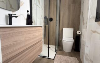 En-suite shower room with walk-in shower