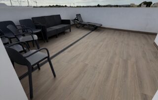 Private solarium with outdoor furniture in Los Montesinos